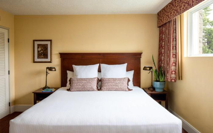 Park Lane Suites & Inn