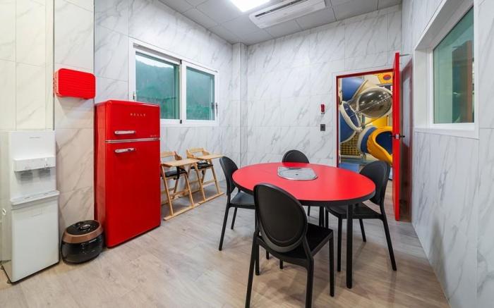 Gapyeong Aiwa Hill Kids Pool Villa