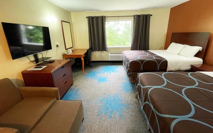 Red Carpet Inn and Suites Plymouth