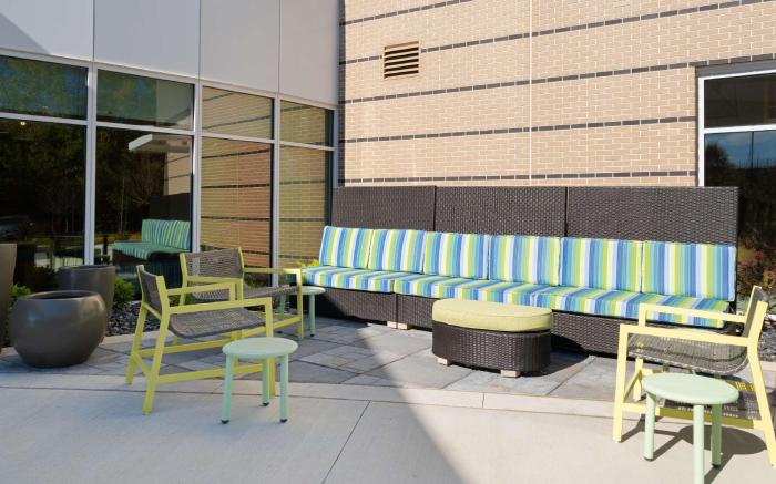 Home2 Suites by Hilton Atlanta Airport College Park