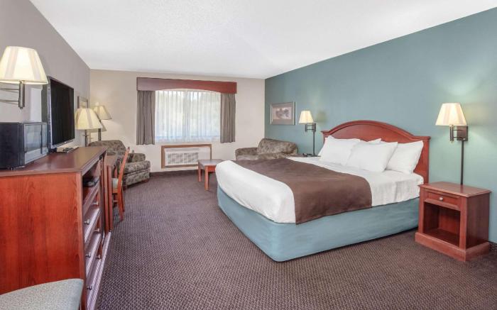 AmericInn by Wyndham St. Peter