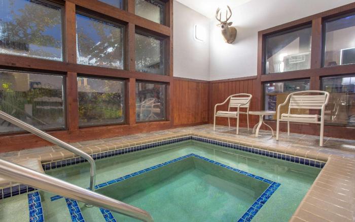 AmericInn by Wyndham Black River Falls