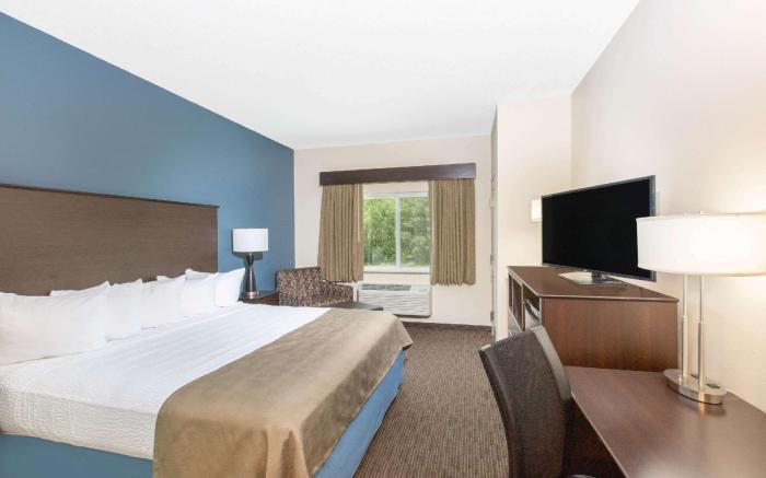 AmericInn by Wyndham Humboldt