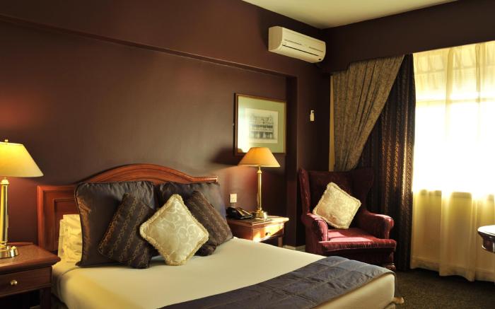 Cresta Jameson Hotel