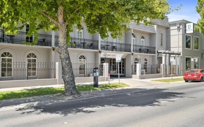 Quality Hotel Sherbourne Terrace
