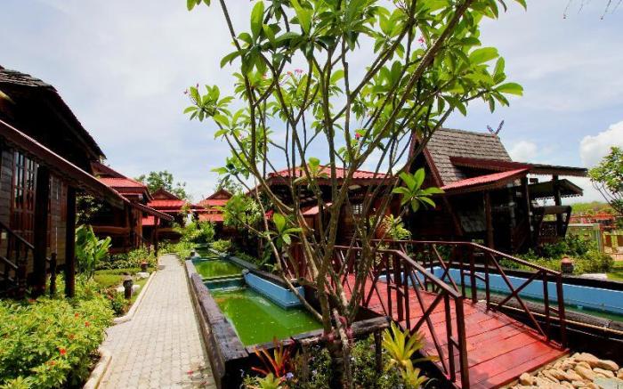 Dang Ky Ploen Tharnnam Resort