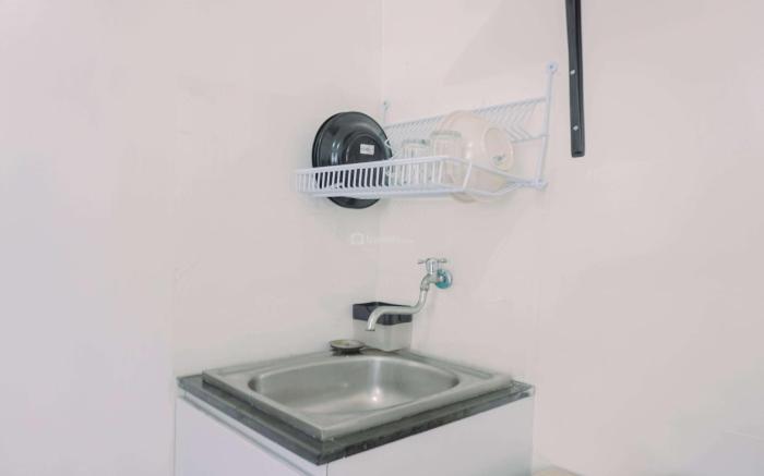 GoodDeal Studio Green Pramuka City Apt By Travelio