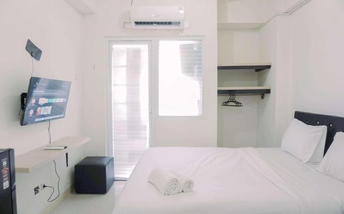 GoodDeal Studio Green Pramuka City Apt By Travelio