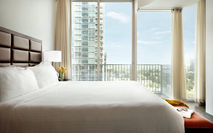 Twelve Downtown, Autograph Collection