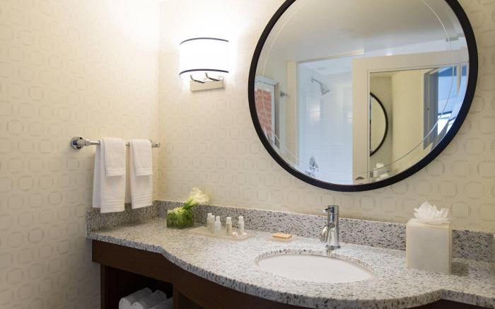 Renaissance Boston Seaport District