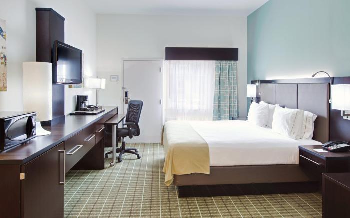 Holiday Inn Express Monticello By IHG