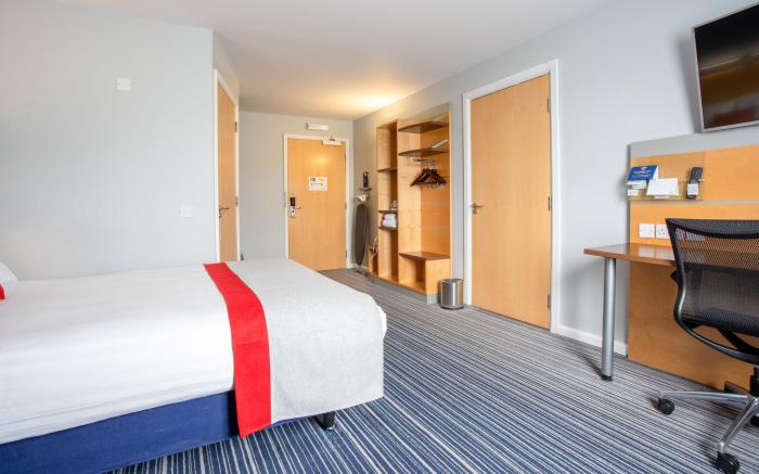 Holiday Inn Express Dunfermline By IHG