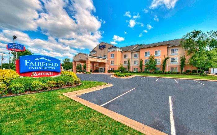 Fairfield Inn & Suites Russellville