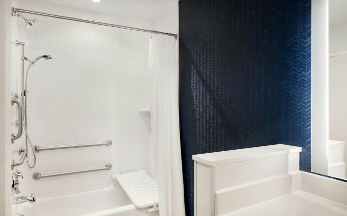 Fairfield by Marriott Inn & Suites Cincinnati Uptown/University Area