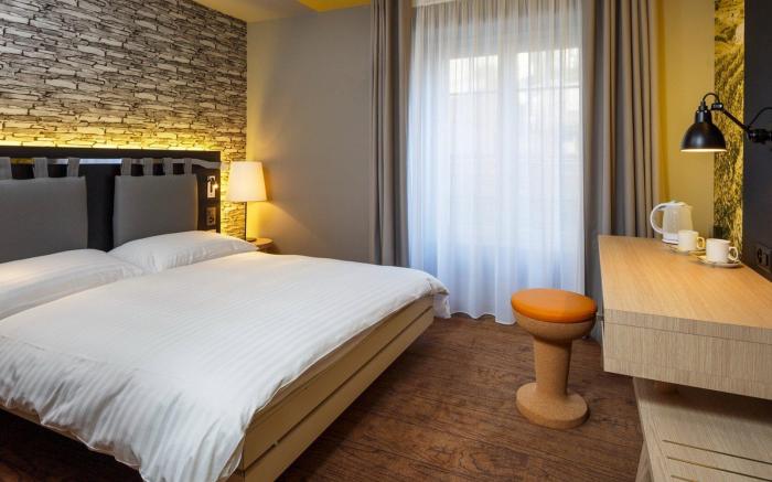 Swiss Wine Hotel & Bar by Fassbind