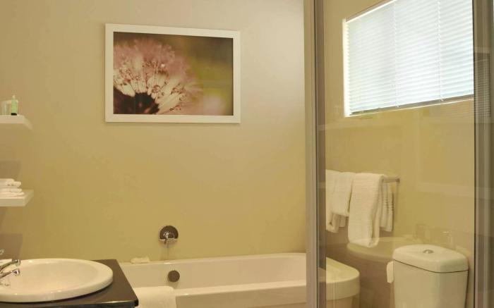 Cresta Sprayview Hotel