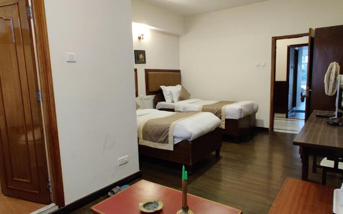 HOTEL RENDEZVOUS
