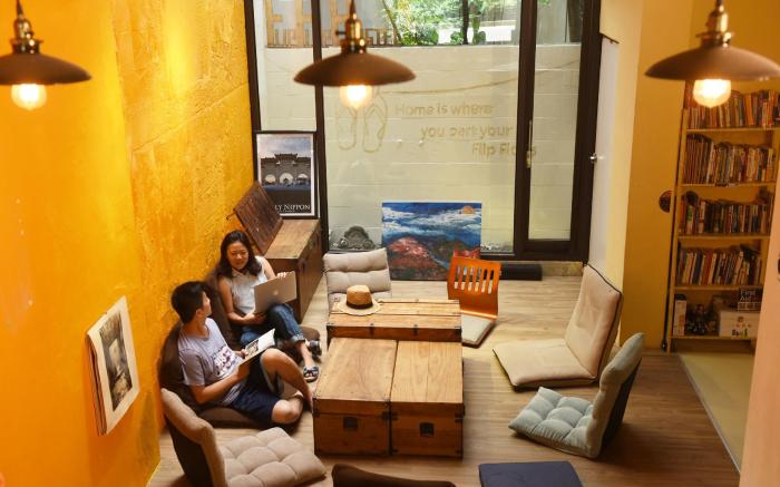 OwlStay Flip Flop Hostel Station