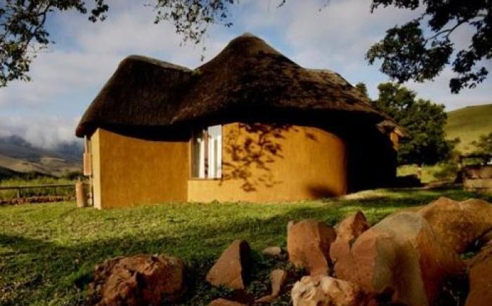 Caracal Lodge