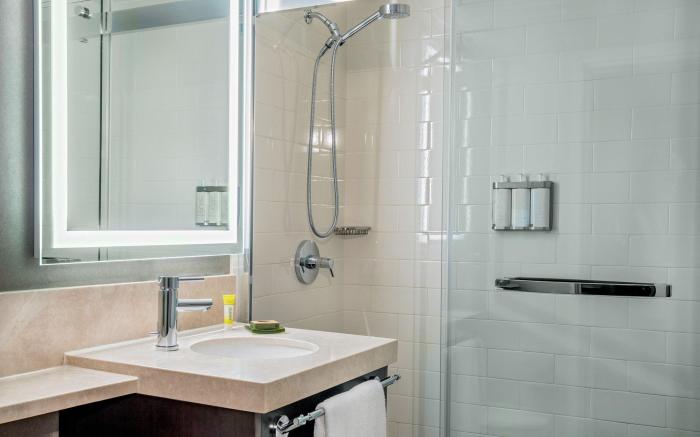 Hotel Adagio, Autograph Collection