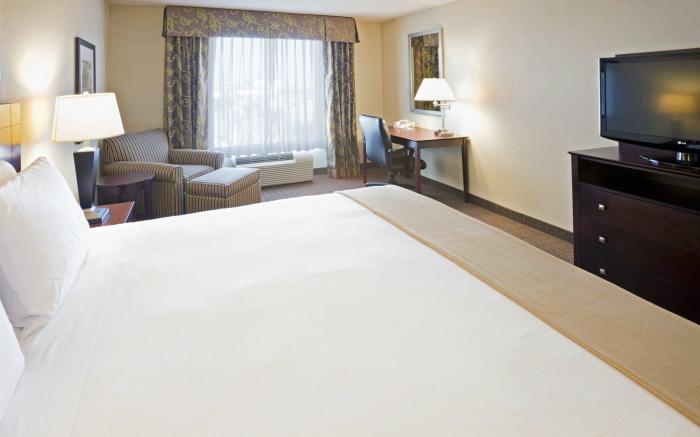 Holiday Inn Express Hotel & Suites Eagle Pass By IHG