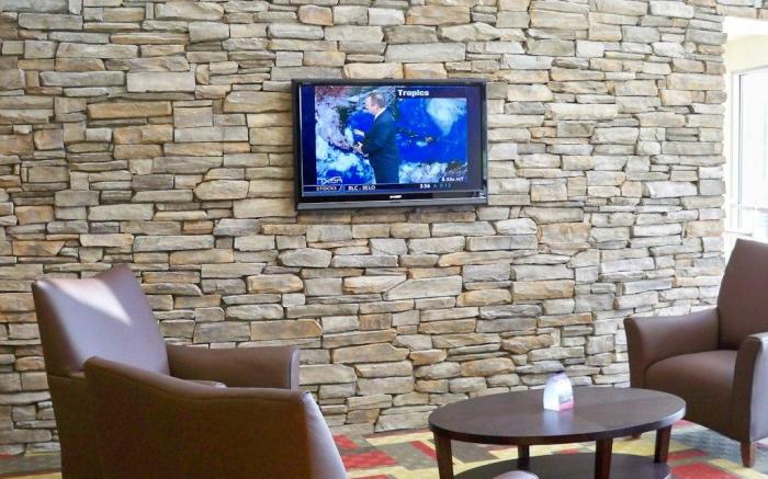 Red Roof Inn & Suites Beaumont