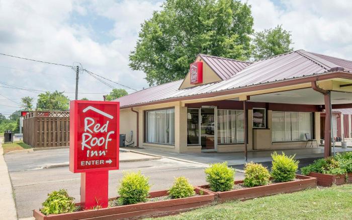 Red Roof Inn Starkville - University