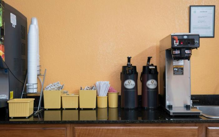 Red Roof Inn Mobile - Midtown