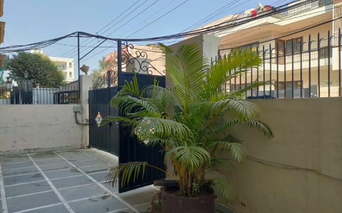 Hotel O Sai Guest House Near Omaxe Celebration Mall