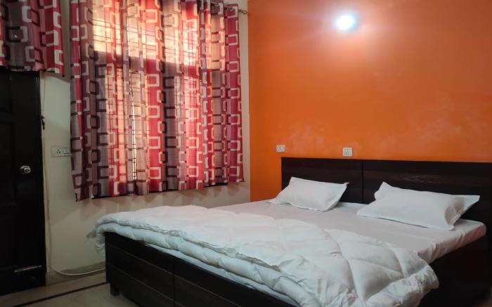 Hotel O Sai Guest House Near Omaxe Celebration Mall