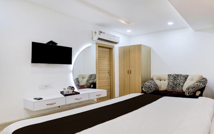 Townhouse Mohali Bus Terminal Formerly Hotel Hm Crystal