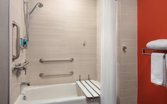 Aloft Buffalo Airport