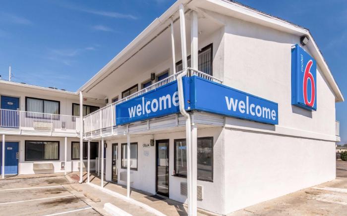 Motel 6 Fort Worth, TX - North
