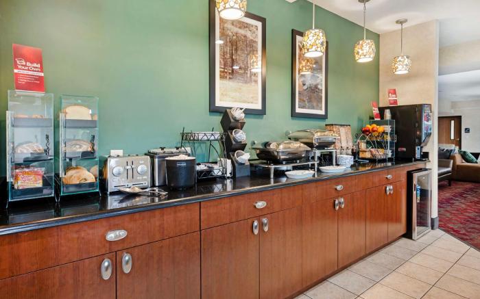 Best Western Plus Howe Inn