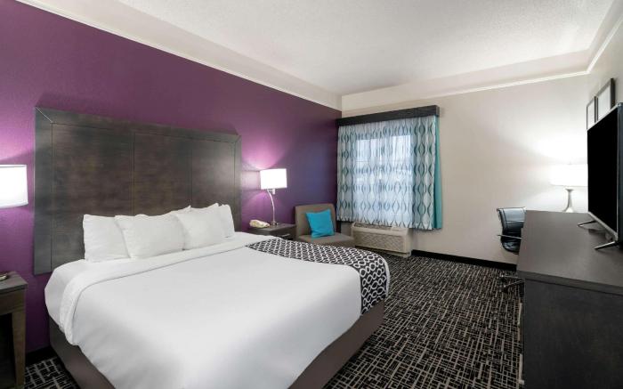La Quinta Inn & Suites by Wyndham Latham Albany Airport