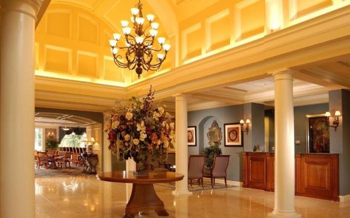 Trianon Bonita Bay Hotel