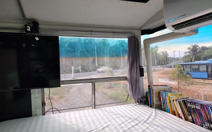 BUS house BB