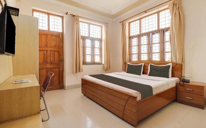 Collection O The Gomti Hotel