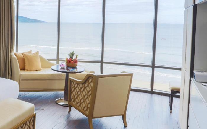 Holiday Beach Hotel Danang