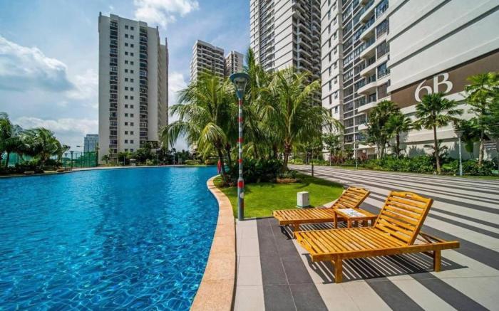 YI JIA HOMESTAY，海景套房适合家庭入住可6-8人，3房3厕，市中心靠近CIQ