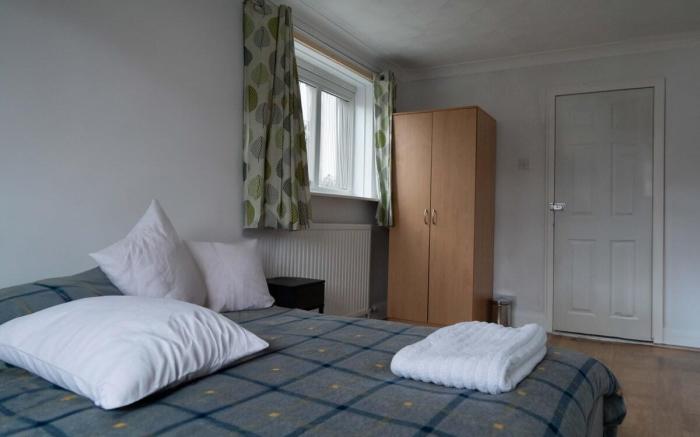 Spacious Retreat - Remote Worker & Family Friendly