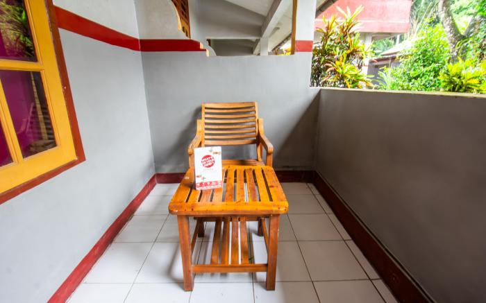 SPOT ON 93517 De Lanang Homestay Near Masjid Janapria
