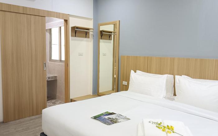 BEYOND 21 HOTEL