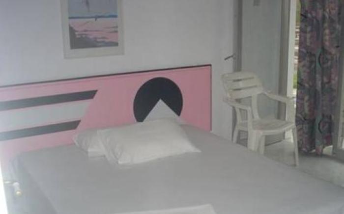 Dimis Studios and Apartments