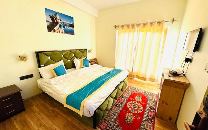 HOTEL KHAYUL