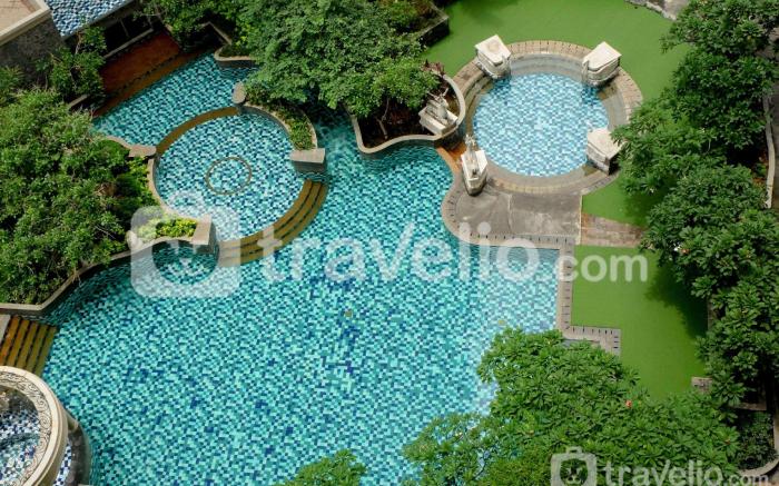 Homey 2BR Mediterania Marina Residence By Travelio