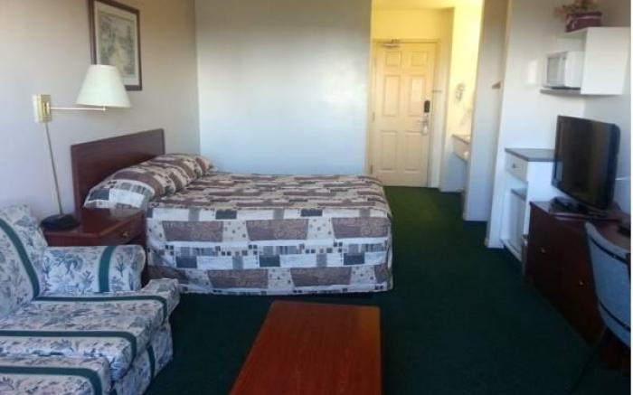 Joys Inn Innisfail, AB