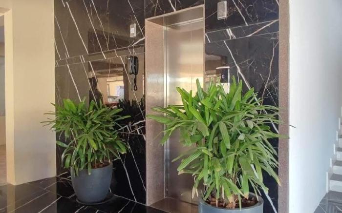 MYKA 401  Zanita Heights