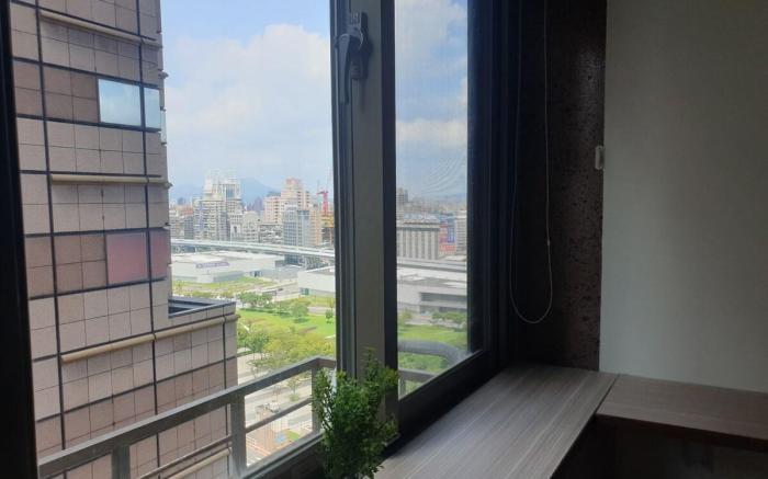 Aurora(cozy room2-4 ppl near Taipei Station&MRT)