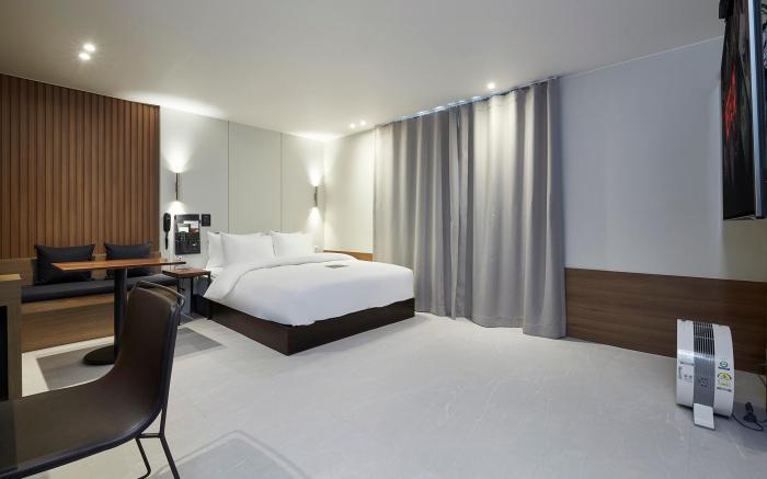 Seosan Lake Park Just Sleep Hotel